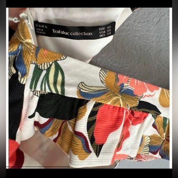 Zara Floral Romper - Picture 3 of 3